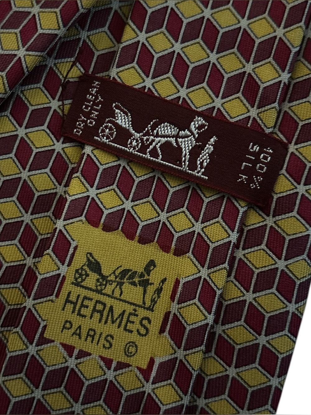HERMÈS silk tie